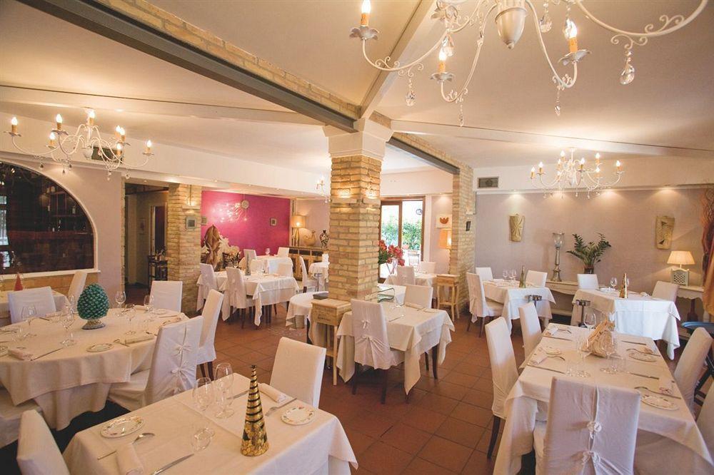 Pascucci Al Porticciolo Hotel