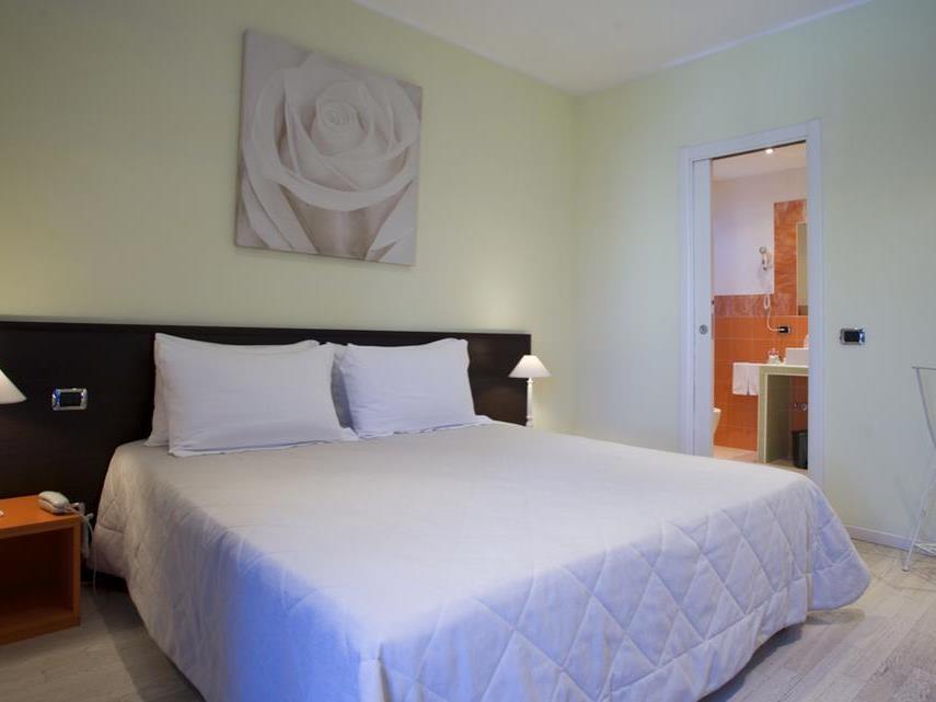 Hotel Pascucci Al Porticciolo 3*