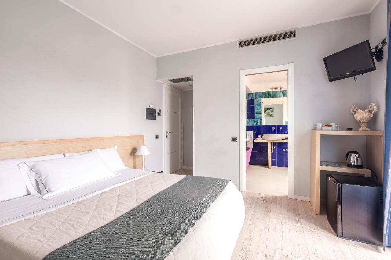 Hotel Pascucci Al Porticciolo 3*