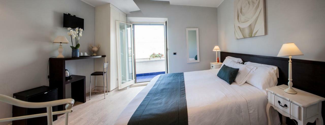Pascucci Al Porticciolo Hotel